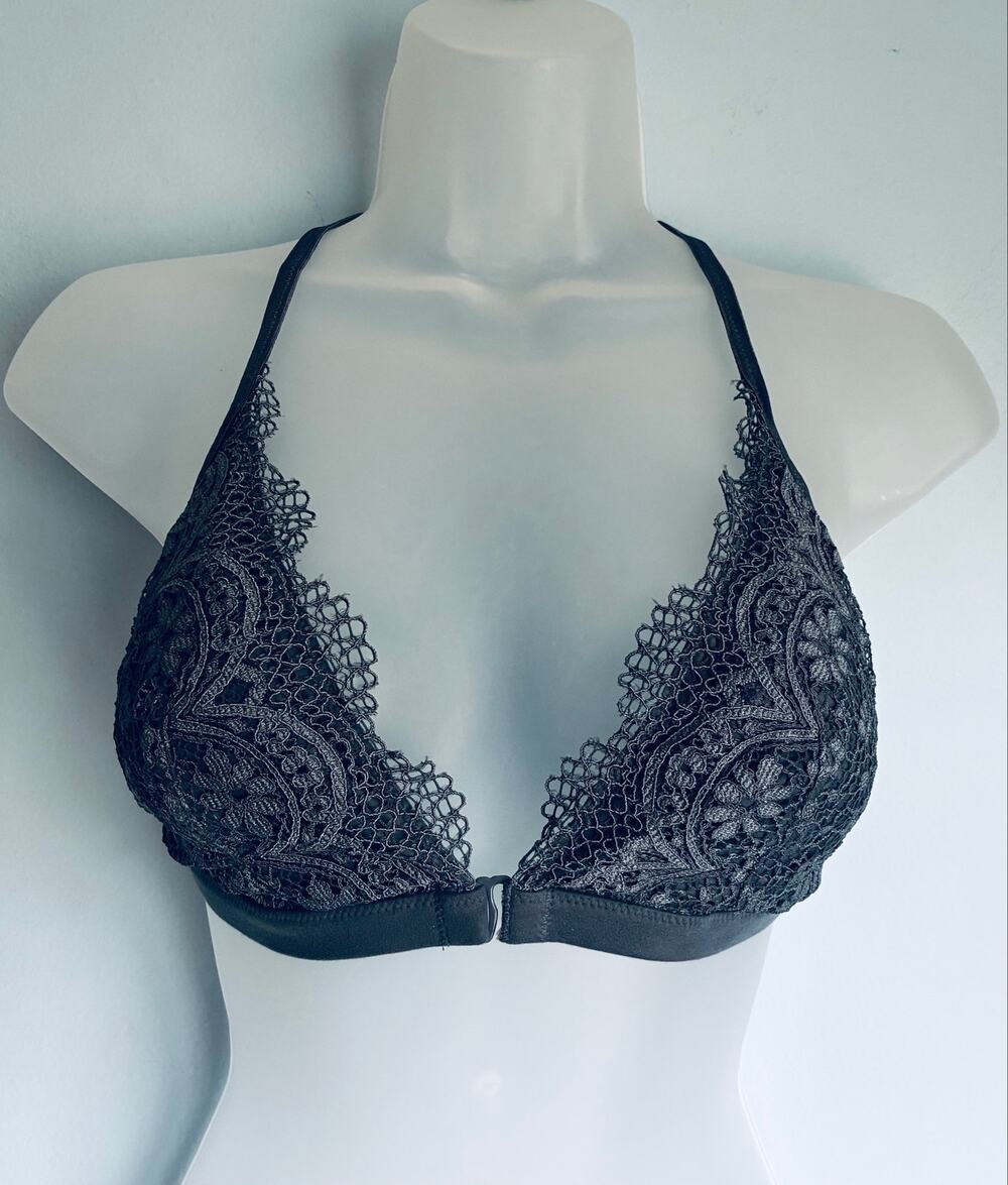Victoria's Secret Triangle Bralette Gray Lace Floral Lined Front Closure Large